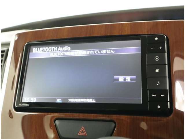 ダイハツ純正のナビゲーションです。