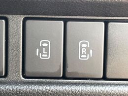 【両側パワースライドドア】スマートキーや運転席のスイッチで後席両側スライドドアの開閉が可能♪電動だから力を入れてドアを開ける必要が無く、小さなお子様でも簡単に開け閉めでき快適です♪