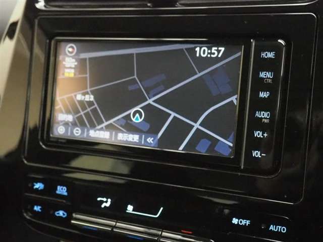 トヨタ純正7インチSDナビ搭載してます！！FM.AMラジオ、フルセグTV視聴、音楽録音、DVD再生、Bluetooth接続できます♪
