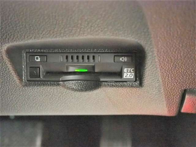 ETC車載器付きです。高速道路の料金所もスムーズに通過できます。