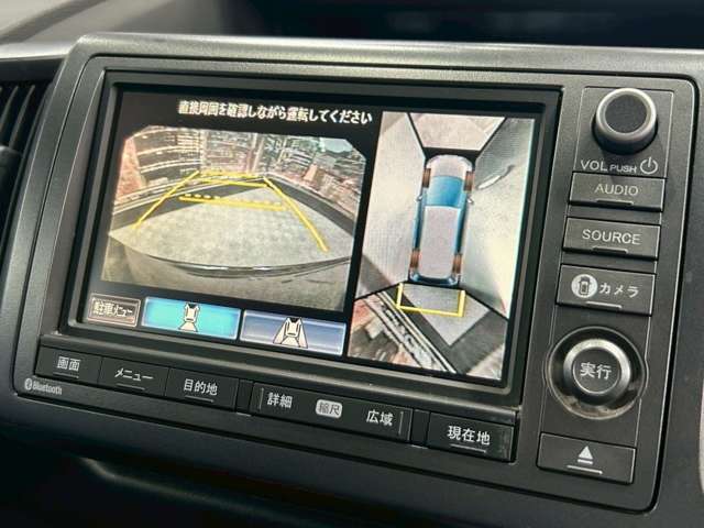 【アラウンドビューモニター】も付いています！狭い場所での車庫入れや縦列駐車も安心ですね☆