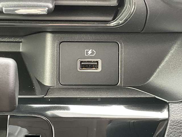 USB TYPE C差し込み口がございます☆