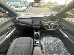 こちらインパネ全体の写真になります。納車はおおむね2週間程度（必要書類の状況により）で行っております。人気の車両になりますので、お早目のご検討をおすすめします。当店自慢の一台です！