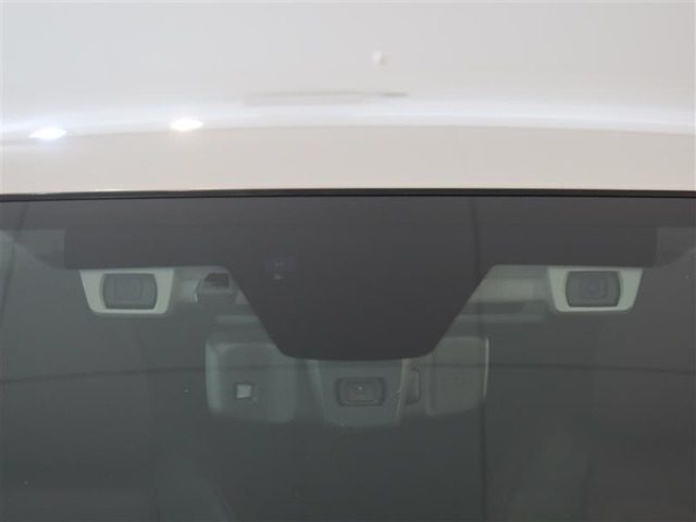 サポカーは、高齢運転者を含めたすべてのドライバーによる交通事故の発生防止・被害軽減対策の一環として、国が推奨する新しい自動車安全コンセプトです。詳しくは販売店スタッフまでおたずねください。