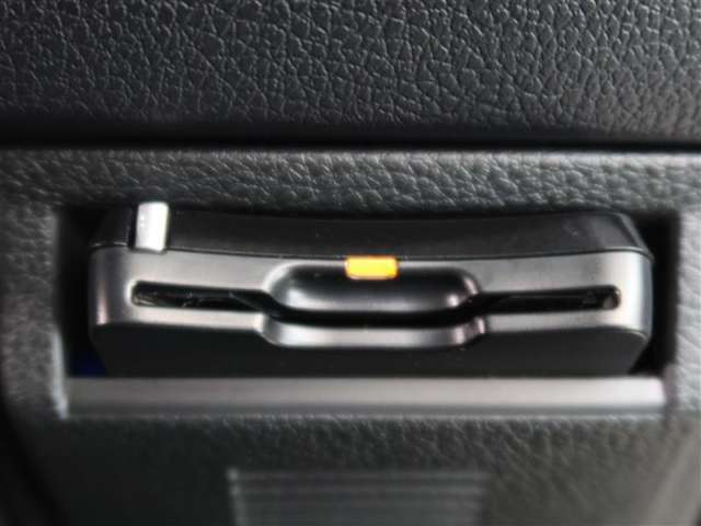 ETC車載器付きです。高速道路の料金所もスムーズに通過できます。