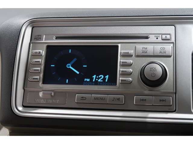 ホンダ純正CDチューナー☆お気に入りの音楽をお楽しみいただけます☆各種ナビ取り付けも当店にて対応可能です！是非ご相談くださいませ☆