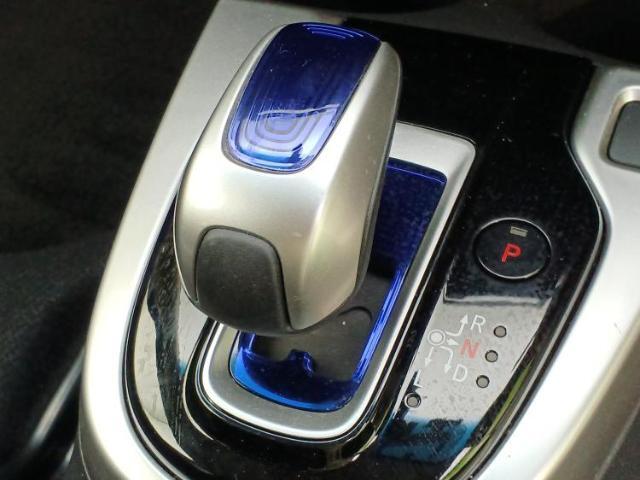 お車に合わせて無料保証以外にも、保証範囲、期間、距離を拡充させた有料保証もご用意しております！中古車の購入が初めてで不安・・・というお客様もご安心ください！