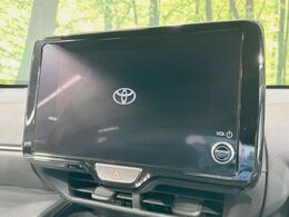 【純正8インチナビ】人気の純正ナビを装備。オーディオ機能も充実しており、Bluetooth接続すればお持ちのスマホやMP3プレイヤーの音楽を再生可能！毎日の運転がさらに楽しくなります！！