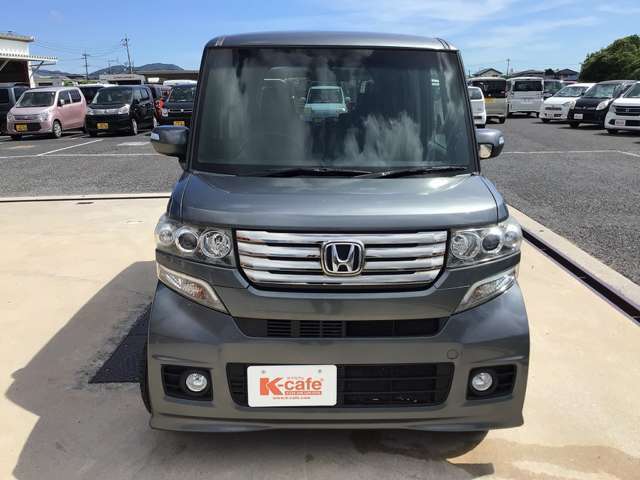ケイカフェはオールメーカーのお車を取り揃えておりますので、1度のご来場でオールメーカーのお車を実際に見て比べていただくことが出来ます。試乗車も多数ご用意しておりますので、楽しく乗り比べしましょう！