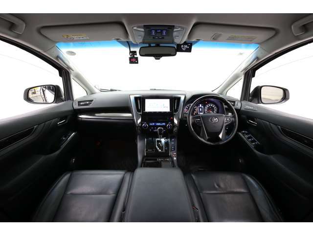 【高品質な中古車を適正価格で】「買ってすぐに多額の修理費がかかった」「アフターサービスが無かった」「高額なオプションを提示された」このような事が無いよう、高品質な中古車を適正価格で販売しています。