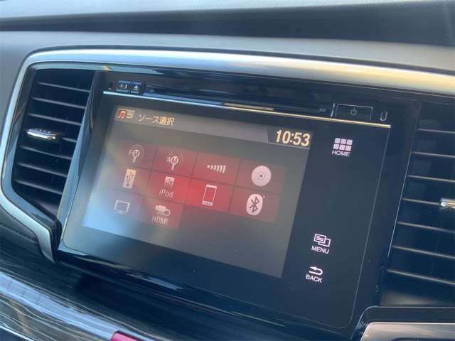 今じゃついていて当たり前と言われるナビももちろん装備済♪