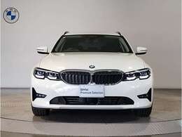 ☆BMWの代名詞とも言える【キドニーグリル】一目見ただけでBMW車であると認識できる確固たるアイコンとして存在感を放ちます☆