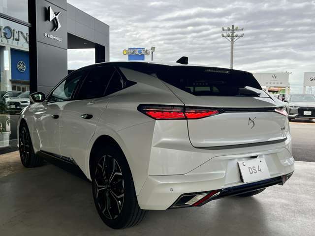 シトロエン岡山のおクルマを観覧頂きましてありがとうございます。すぐに販売可能なおクルマです。お問い合わせの際カーセンサー 見た！とお電話ください。無料コール0078-6003-299926 または、086-941-8000