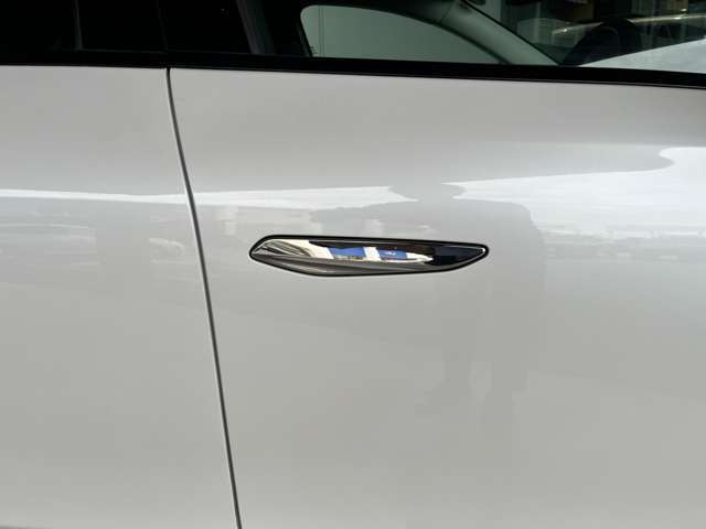 【オンライン商談・全国納車可能】 無料お電話でのお問い合わせ：0078-6003-299926 営業時間：10:00~19:00 定休日：火曜日・水曜日