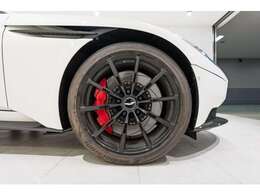 AMR専用の鍛造ホイール