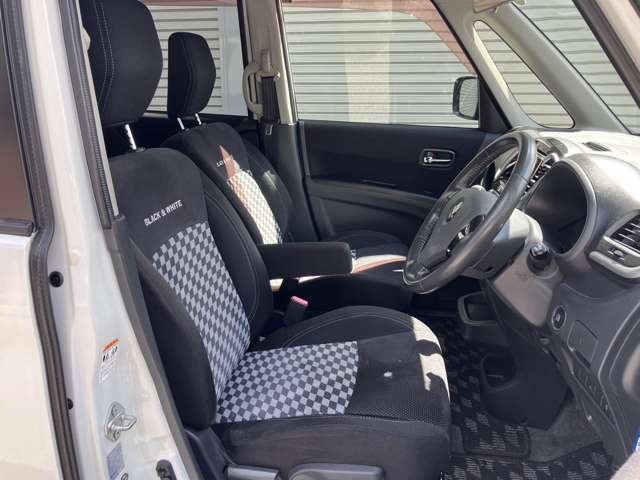 納車前には内装・外装綺麗にさせて頂きます！ぜひ現車確認をお願いいたします！お電話は072-284-8233まで！