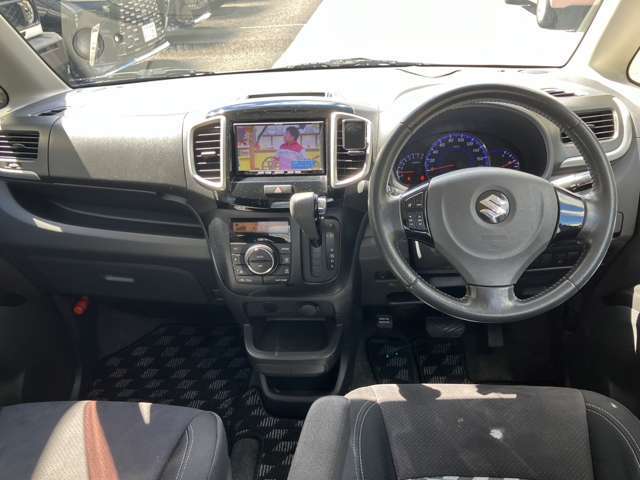 納車前には内装・外装綺麗にさせて頂きます！ぜひ現車確認をお願いいたします！お電話は072-284-8233まで！