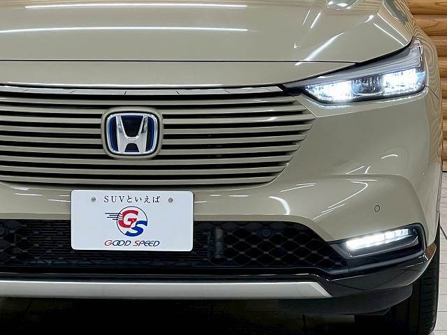 【LEDヘッドライト】です。現在主流のヘッドライトで明るいので視認性が良く安全です。明るさとかっこよさをお楽しみください