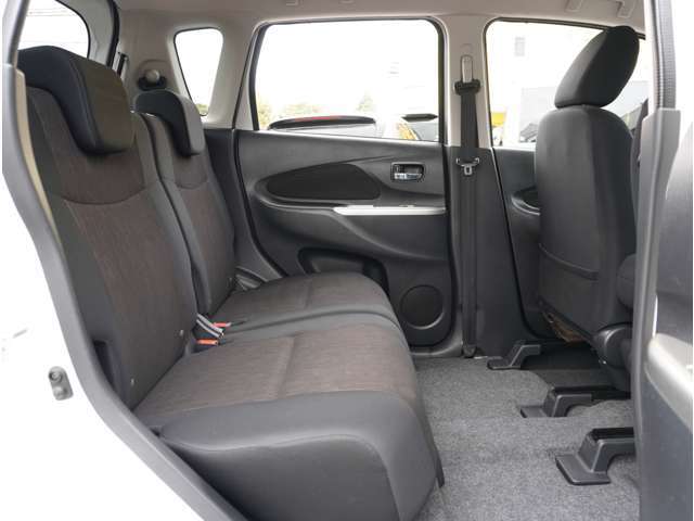 【ディーラーの車は高い？】実はそんなことないんです！ディーラーはオークションなどを使わず、自社で車を仕入れているので安いんです☆さらに諸費用も明確で安いので、総額で比較してみてくださいね♪