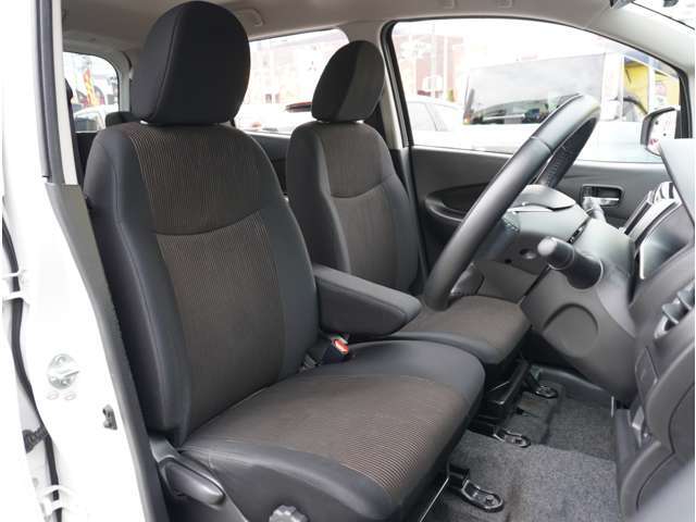 【充実した保証と質の高い整備】中古車は納車前の質の高い整備とメンテナンスが非常に重要です。幅広い保証はもちろん「新車感覚でお乗りいただける」よう、研修をうけた質の高い整備を納車前に実施しています☆