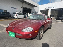 当社は指定工場を完備していますので、車検、鈑金、タイヤ交換等などアフターサービスもお任せください。