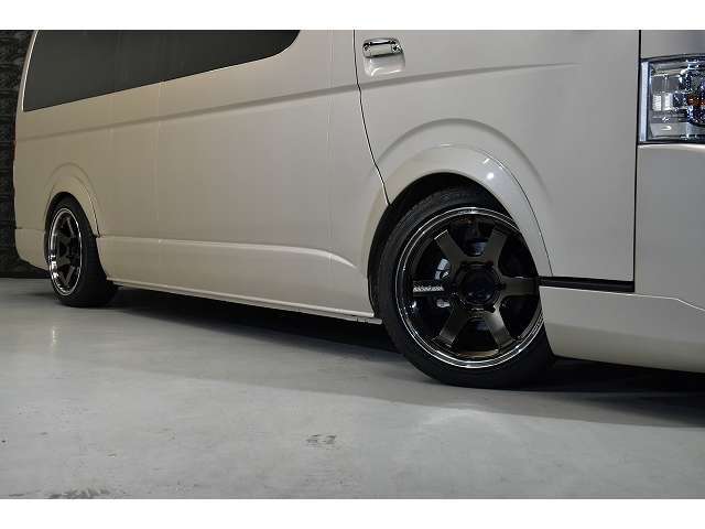■ESSEX オーバーフェンダー　RAYS VOLK RACING18インチシャイニングブロンズメタル★即納台数多数！気に入っていただけるお車ご提案します☆ご来店お待ちしております。シーアールエス大阪06-6852-9000