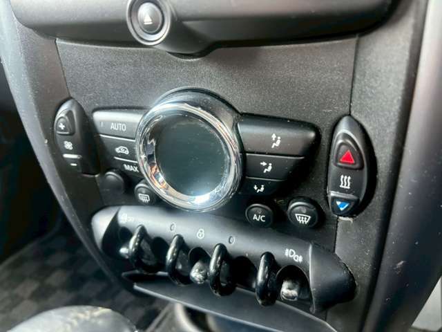 ☆ご成約特典☆下取り買取最低金額保証します！どんな車でもOKです♪ガソリン高騰支援します！ご購入頂いたお車を満タンでご納車します♪詳しくはお問い合わせ下さい。ユーポス奈良店0120-26-1236