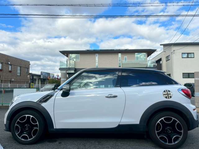 整備は陸運局認証・指定工場の提携会社にて実施しております♪自社では無く提携先での整備となり第三者目線で整備を実施しております♪厳しい目だからこそ、ご提供車の整備に自信があります。