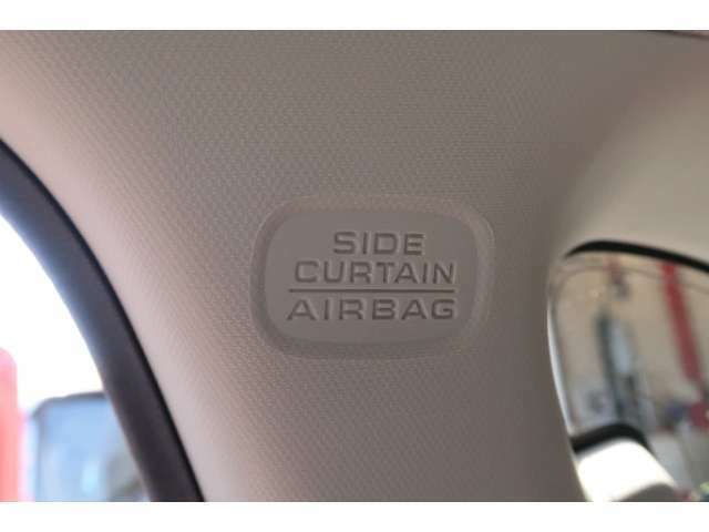 前席用i-サイドエアバック＋サイドカーテンエアバッグ（前席/後席対応）6つのエアバックがついています！安全運転が第一ですが、いざという時の為の装備があると、さらに安心です♪
