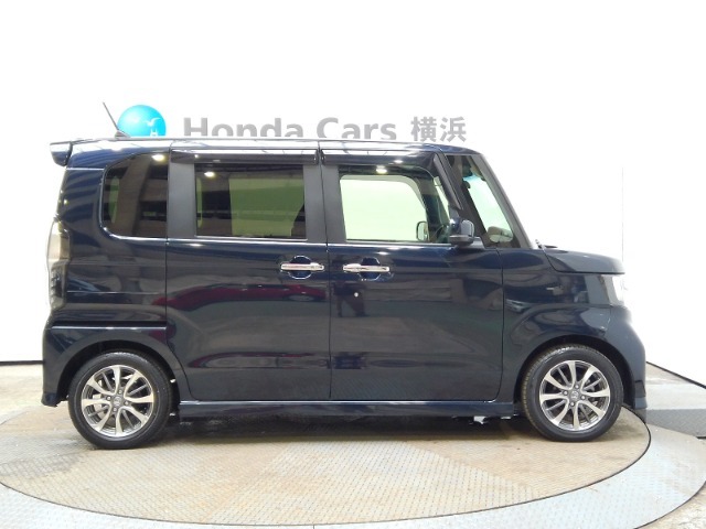 全長339cm、幅147cm、高さ179cmのお車になります。