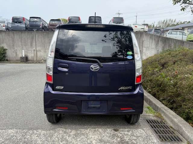 口コミを是非ご覧くださいませ。当社は月に20台～25台平均で販売させていただいておりますが強制ではなく、口コミはお客様が入れてくれるものなので月に口コミ件数は1件あるか無いかです。しかし本物です(^^)