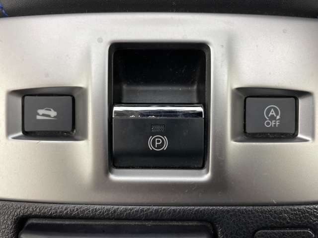 【運転席操作部】快適なドライブを楽しむための機能が装備されています！運転席から触れるので、使いやすいです！除菌プランいれていただくと、さらに清潔で安心していただけます！