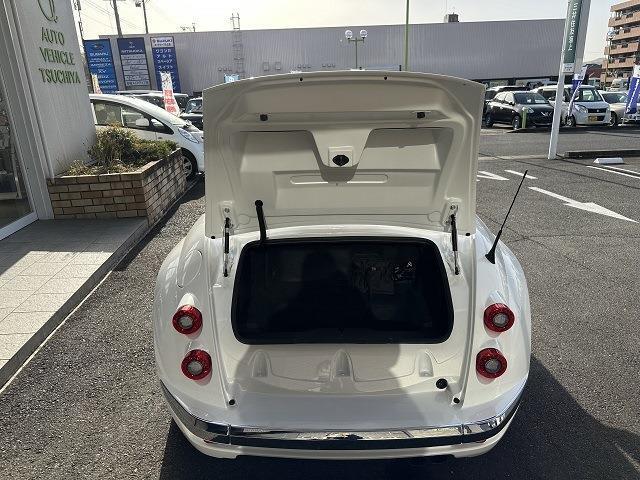 トランクダンパー付きなので、荷物の積み下ろしが楽ちんです♪