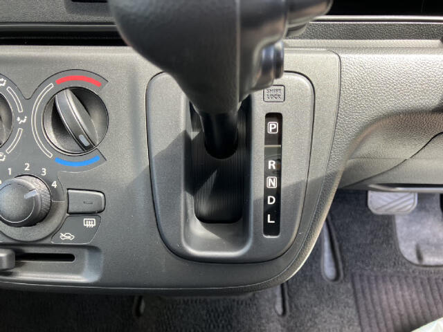 ★ナオイオートInstagram★[　＠naoiauto_car　]で検索！お得なセール情報や人気のお車を動画で紹介しております！