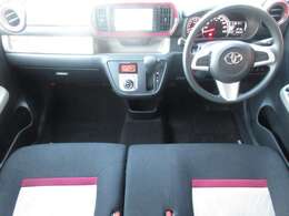 ご納車後も安心なプレミアム保証をご提案いたします。ナビや電装品、エアコンなども含めた600項目の充実した保証内容と安心のロードサービス付帯でサポートいたします。詳細はお尋ねください。