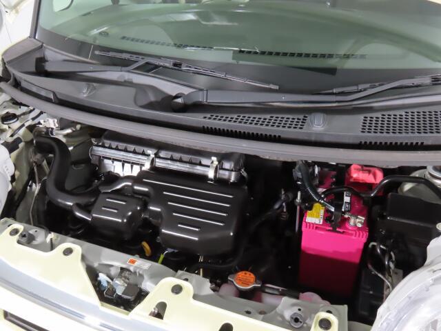 エンジンルームもきれいですよ。機関機構系も良好です。納車前に点検整備も行います。エンジンオイル・オイルフィルター・エアコンフィルター・ワイパーゴムは必ず交換致します（エアコンフィルターは、装着車のみ）