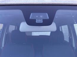 【衝突被害軽減ブレーキ】衝突軽減ブレーキ付き♪誤操作で万が一、前方の車に衝突しそうになった際に自動でブレーキが作動し衝突の被害を軽減します！