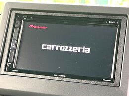 【ディスプレイオーディオ】視認性が高いディスプレイオーディオを装備♪操作性も良好で直感的なソース選択が可能です。