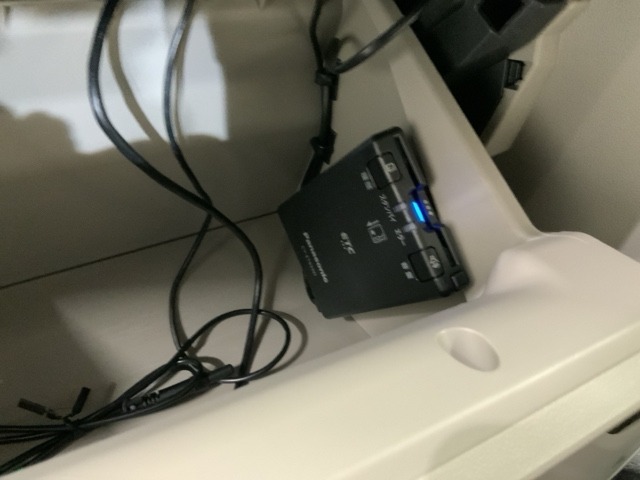 いまや快適なカーライフに欠かせないETCが付いています。