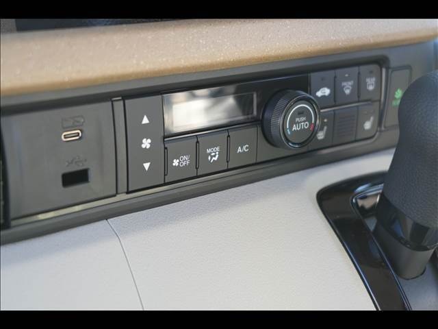 アベカツ自動車では軽自動車・普通車問わず,オールメーカーの人気車種が勢ぞろいしております！！