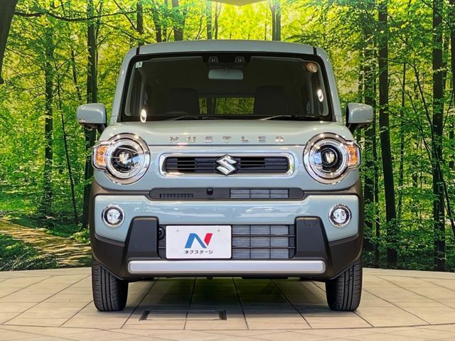 弊社では、全車『修復歴なし』のお車のみ取り扱っております。専任バイヤーによる厳選した仕入れの後、入庫後の車両チェックを行い、ネクステージが認定した高品質な中古車をご提供しております。
