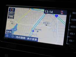 ナビSDを装着済みですので、ご納車後は直ぐにご使用いただけます。CD/DVD/フルセグチューナーも付いていますよ。