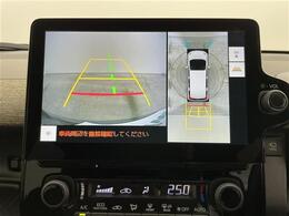 【パノラミックビューモニター】クルマを真上から見下ろした視点で駐車をサポートします！クルマの斜め後ろや真横など、いち早く障害物に気が付くことができます。