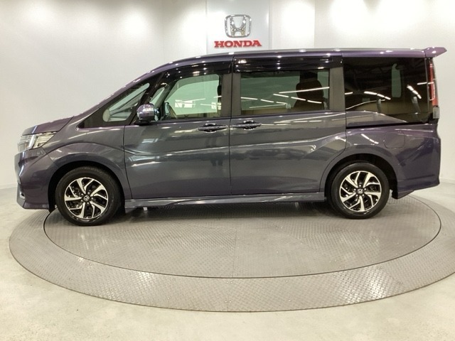 購入後も自社指定整備工場完備でお客様の愛車をしっかりサポート致します！御納車時には安全かつ安心してお乗り頂けるようホンダ専門知識を持つ整備スタッフが点検・整備・装備も説明をしてお渡ししております。