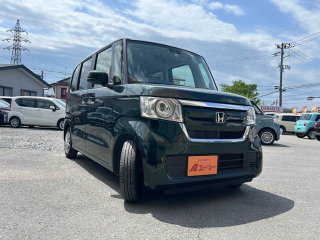 当社は指定整備工場を併設しているため、ご納車前にはベテラン整備士がしっかりと細部まで点検・整備いたします！