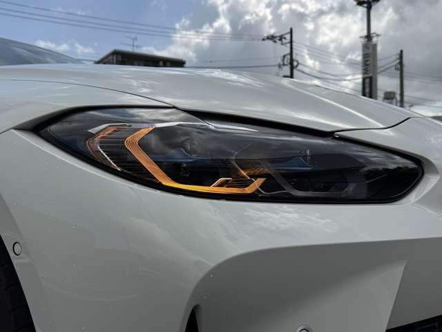 自動車保険も純正のクオリティを。BMWの正規ディーラーのみが取り扱い可能な、BMW専用自動車保険。専任のスタッフが皆様のカーライフを24時間365日サポート致します。