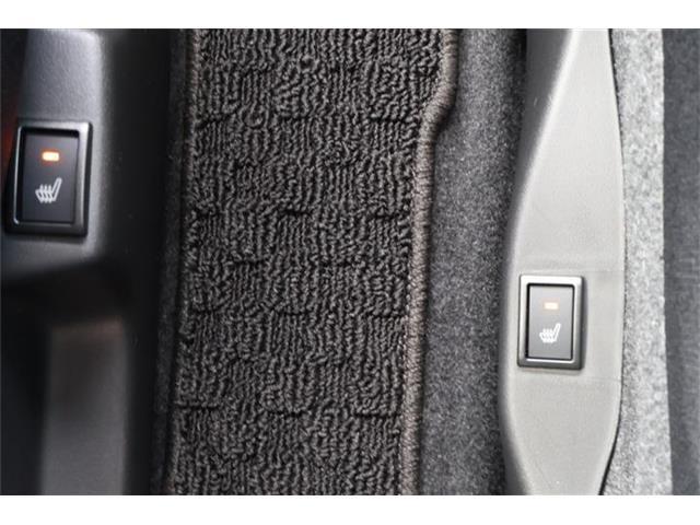 運転席/助手席シートヒーター付です。