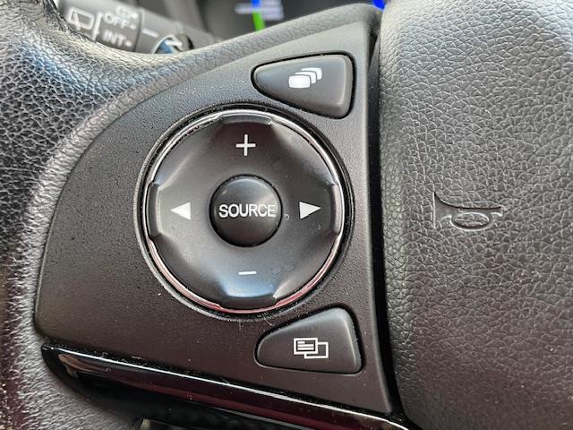 快適なドライブを楽しむための機能が装備されています！運転席から触れるので、使いやすいです！