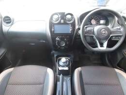 ご納車後も安心なプレミアム保証をご提案いたします。ナビや電装品、エアコンなども含めた600項目の充実した保証内容と安心のロードサービス付帯でサポートいたします。詳細はお尋ねください。