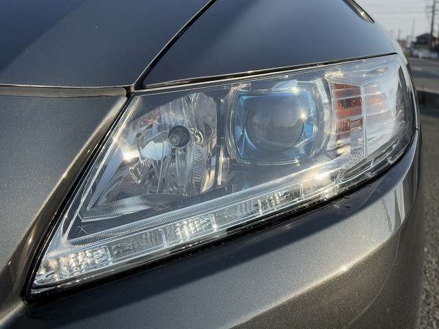 お車の状態は内外装共にとても綺麗な状態を保っておりますので私共でも自信を持ってお薦め出来る1台です！！同年式のお車と比べますと、大事にお乗りだった事を実感して頂けるはずです♪